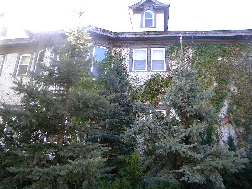 1st image of 2200 Portland Ave #3