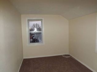 369-371 High Ridge Dr, Bridgeport, CT 06606