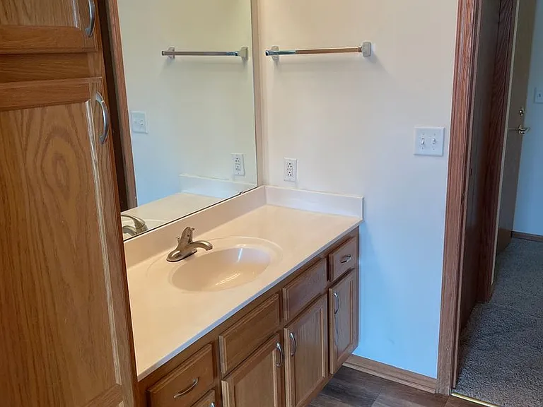 Door Creek Apartments — Photo 34