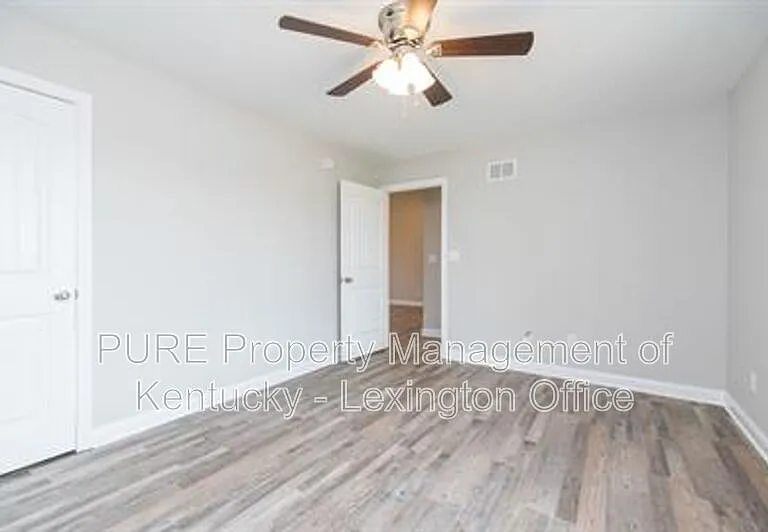 727 Leeward Ct — Photo 15
