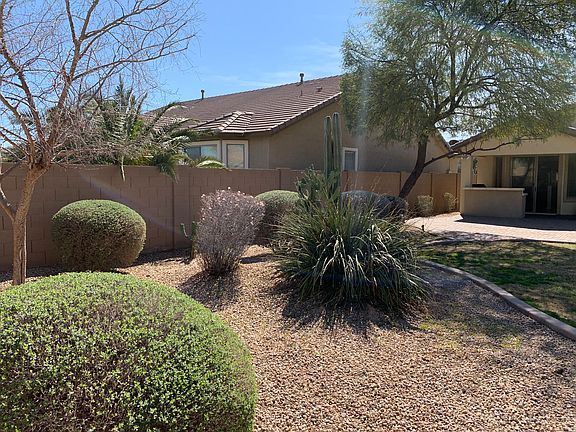 3rd image of 2114 W Ian Dr