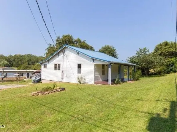 8900 Pine Ridge Rd, Knoxville, TN 37938