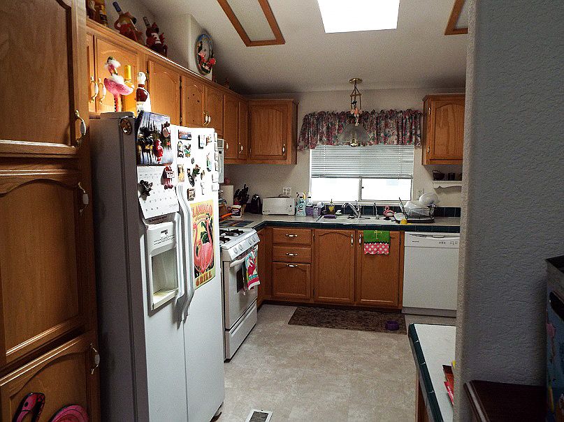 2nd image of 11851 Riverside Dr Space 264