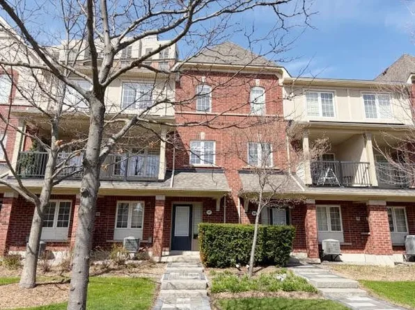 97 Georgian Dr #27, Oakville, ON L6H 0E7