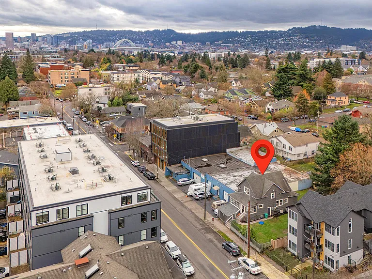 4743B N Albina Ave — Photo 6