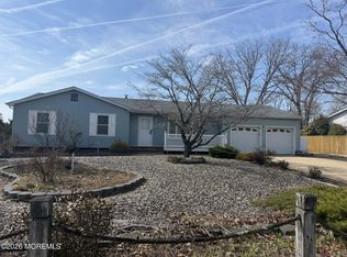 319 Savannah Rd, Toms River, NJ 08757