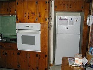 4th image of 190 Underhill Ave