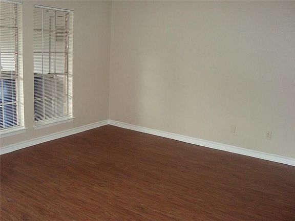 4th image of 5302 Indio Dr #A