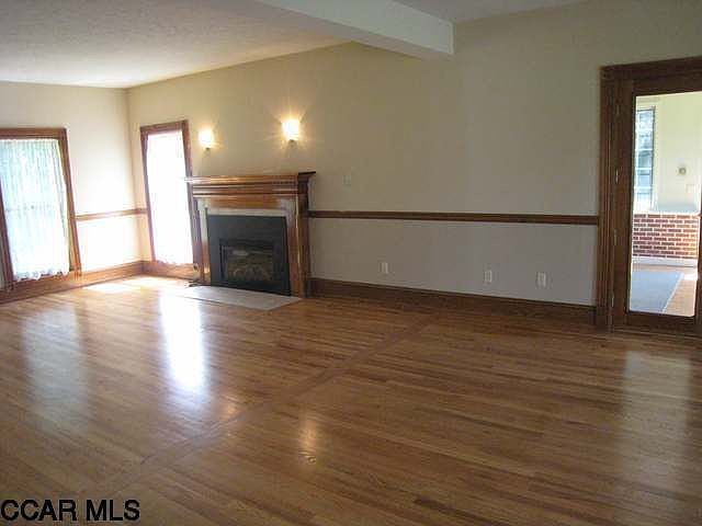 1st image of 177 Stanford Dr