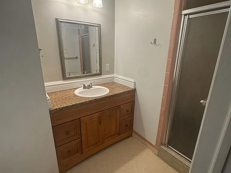 1217 SE Greystone Ave — Photo 16