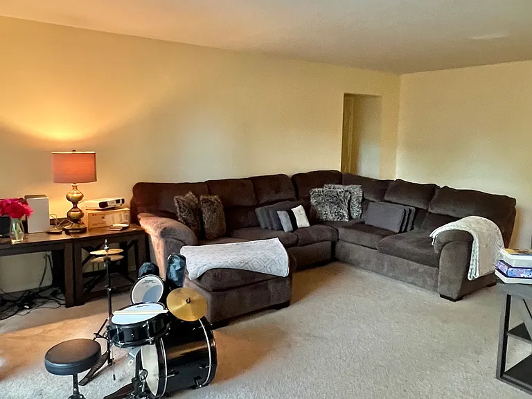 2 Shrewsbury Green Dr #I — Photo 13