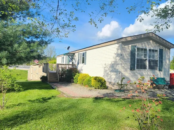 19 Ahearn Dr, Mount Bethel, PA 18343