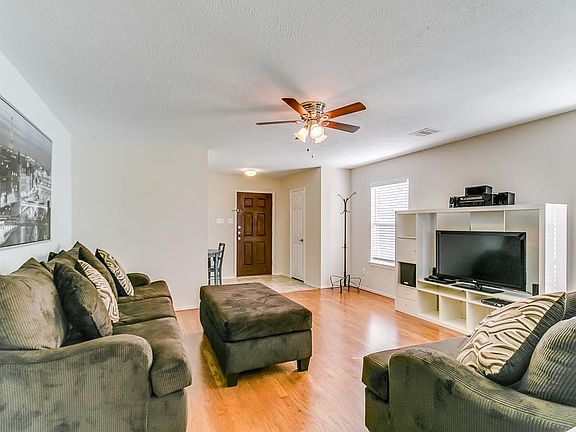 3rd image of 20614 Moonrise River Ln
