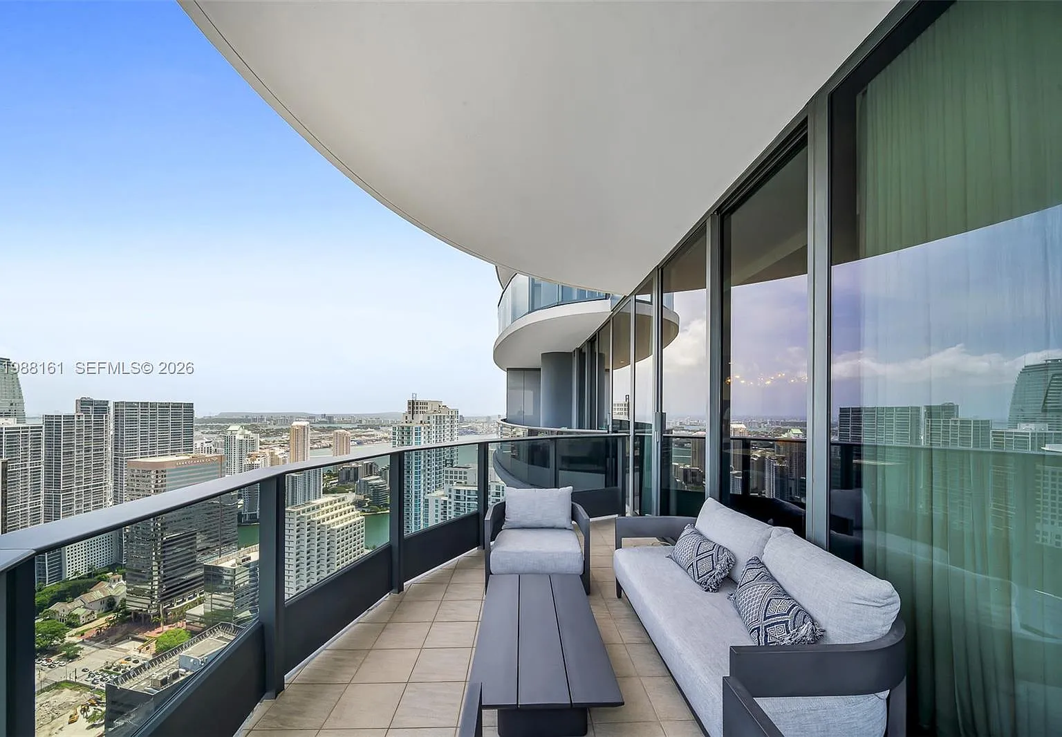 Brickell Flatiron Condo — Photo 4