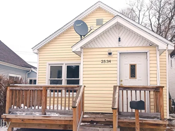 2534 Forest St, Port Huron, MI 48060