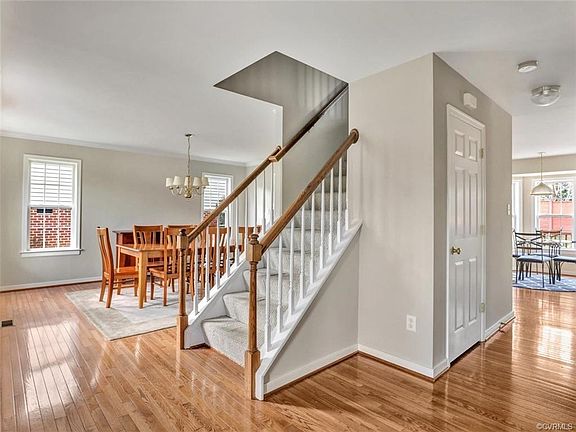 5th image of 7004 Staunton Ave