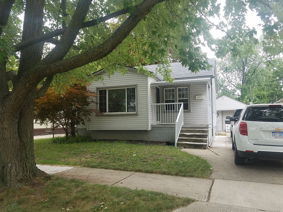 1st image of 18451 Beechwood St
