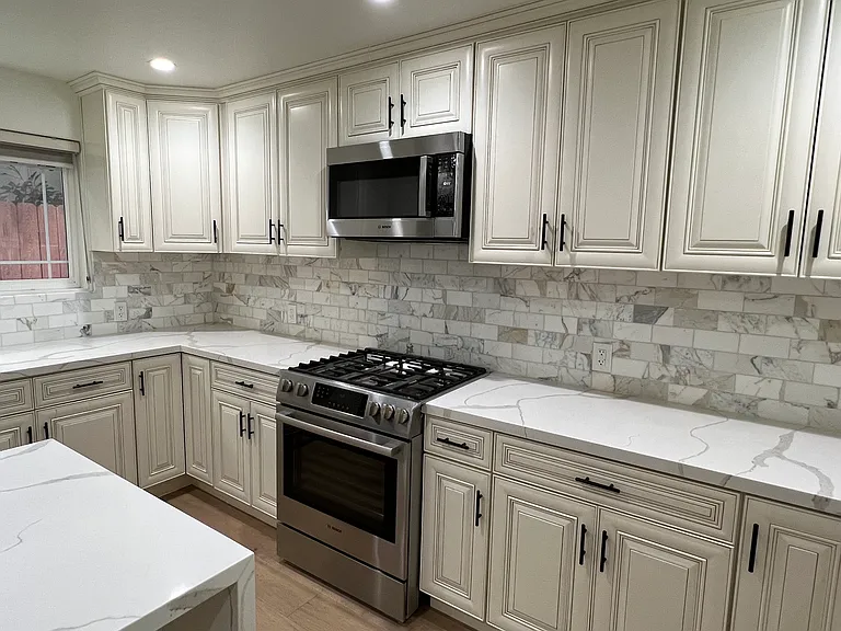 5019 Maplewood Ave #105 — Photo 11