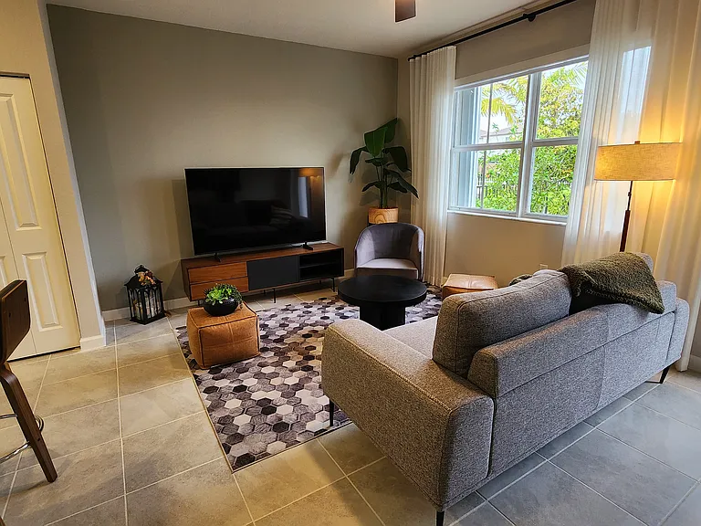 2265 SE 30th St #7 — Photo 9