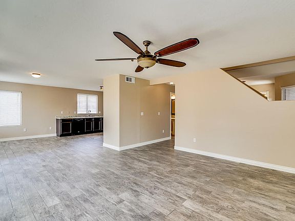 3rd image of 7427 W Aurora Dr