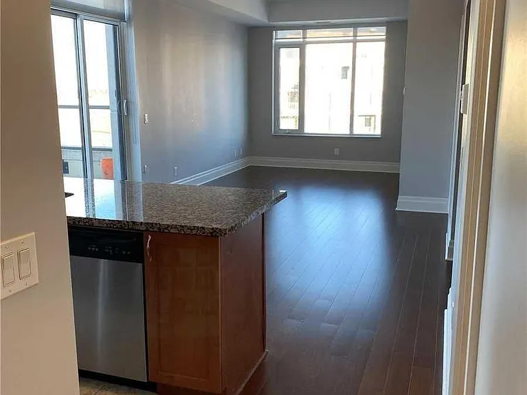 111 Upper Duke Cres #1007 — Photo 12