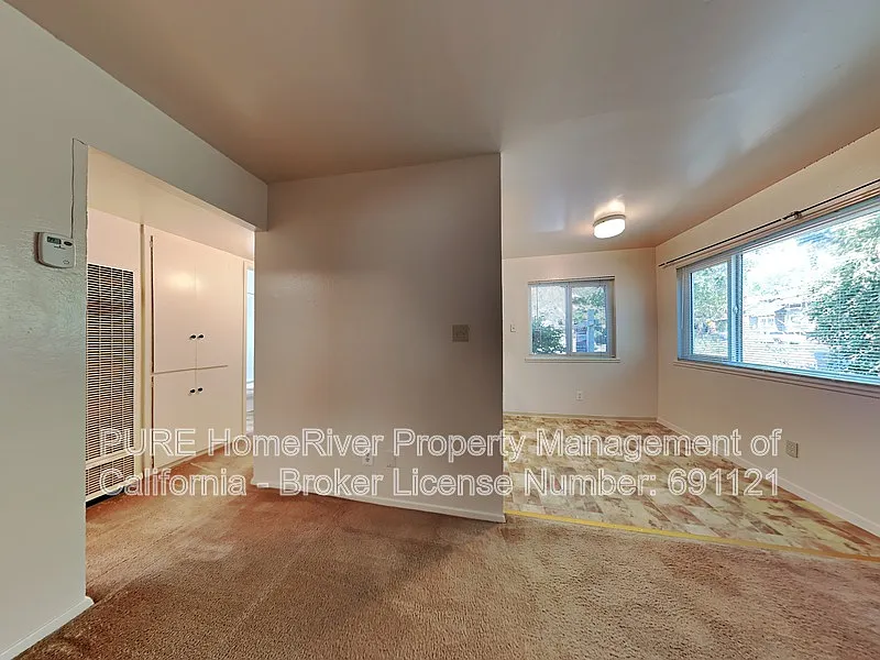 2526 G St — Photo 3