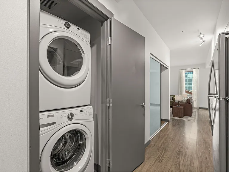 Icon Apartments — Photo 16