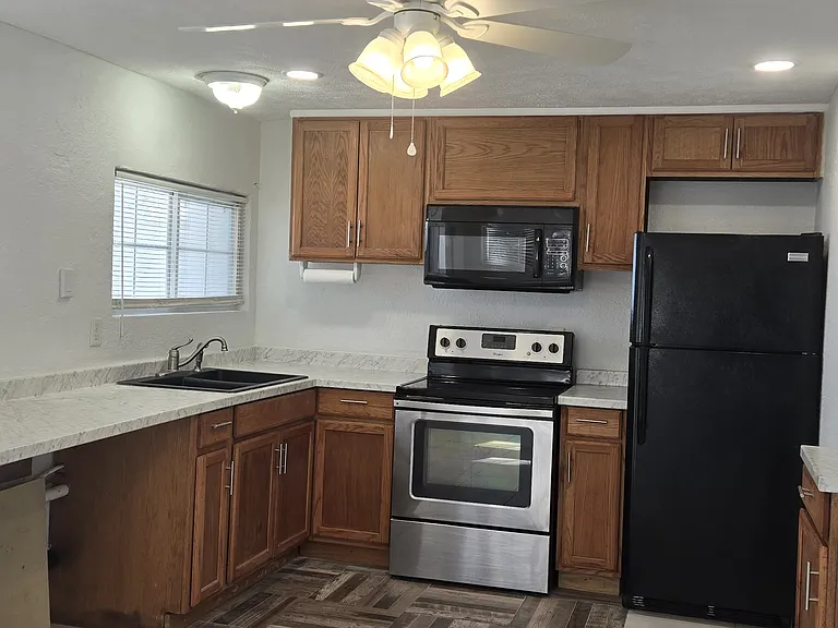 1120 Northshore Dr #1 — Photo 7