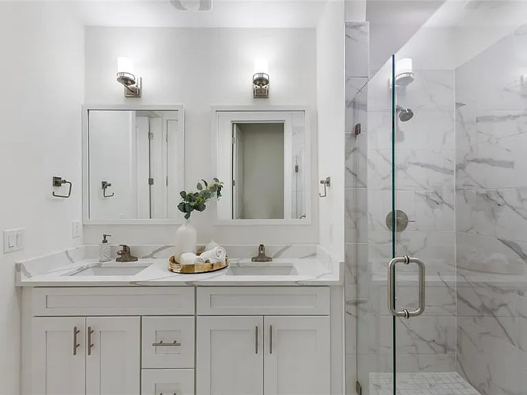266 Park Lake St #19 — Photo 26