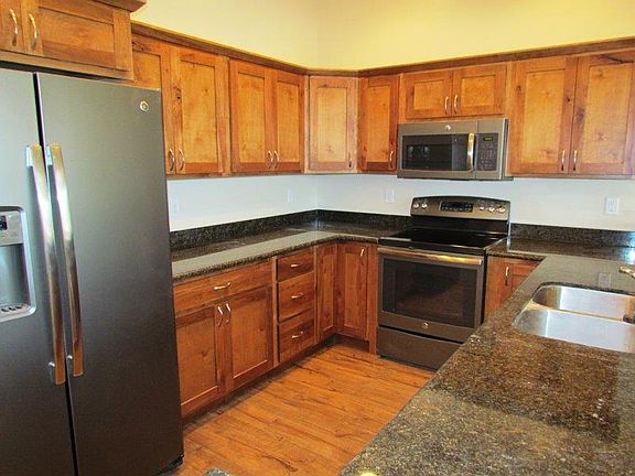 5th image of 2810 Niehenke Dr