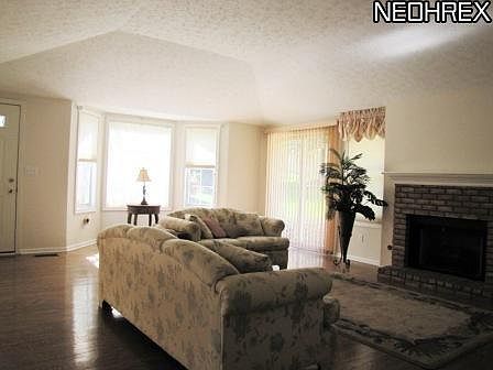 3rd image of 18304 Woodhaven Dr