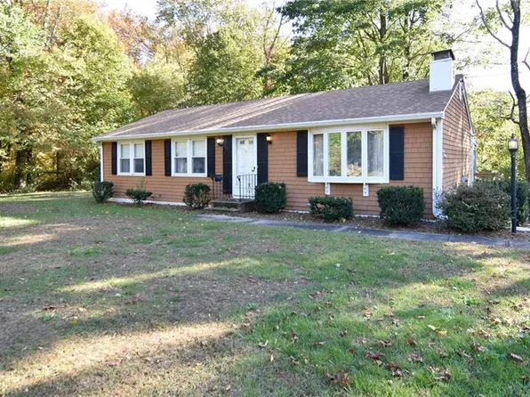 500 Fall River Ave, Seekonk, MA 02771