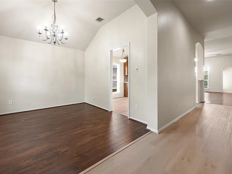 2822 Lakecrest Forest Dr — Photo 5