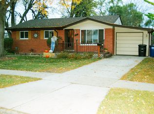 526 Filbert St, Westland, MI 48186