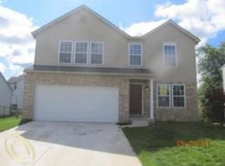 6467 Morningstar Ln, Waterford, MI 48327