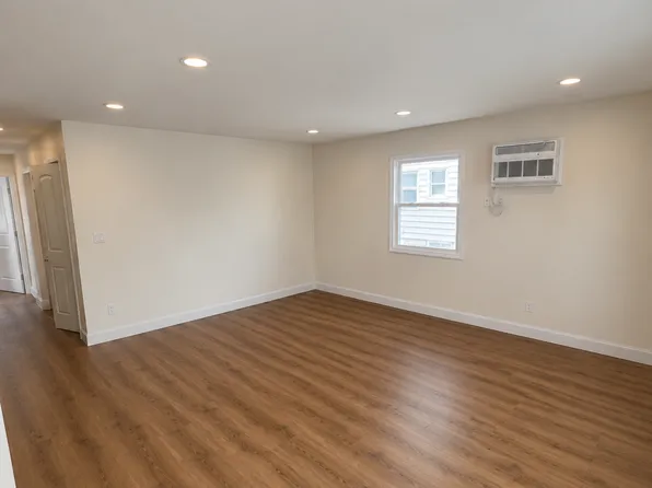 44 3rd Ave #1, East Rockaway, NY 11518