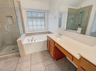 2609 Crestwood Dr, Burleson, TX 76028