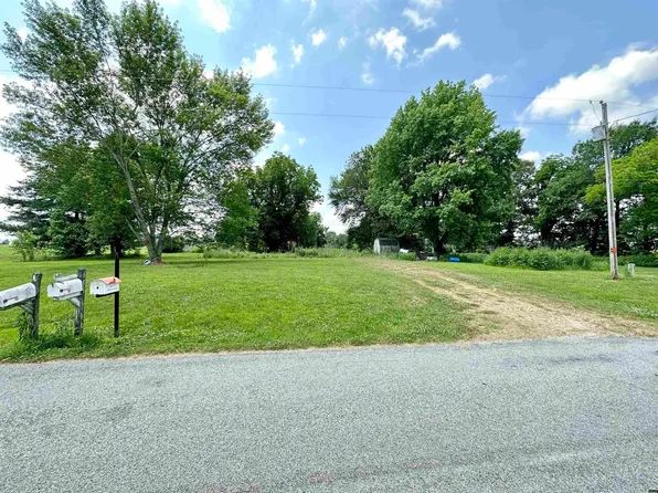 11684 New Home Rd, Martin, TN 38237