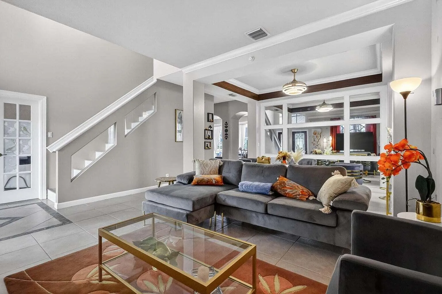 4 bed, 2.5 bath, 2695 sqft, $4,500 — Photo 4