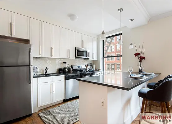Sold by Warburg | media 3