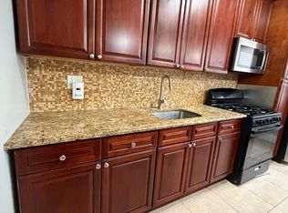 8 Edgar Ter #1, Staten Island, NY 10301