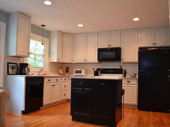 5th image of 1103 Golfview Dr