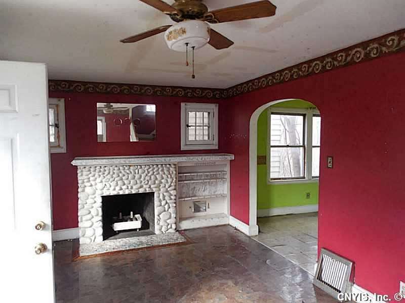 1st image of 169 E Bissell St