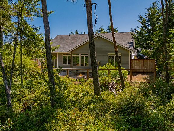 5th image of 10140 Pine Ridge Dr