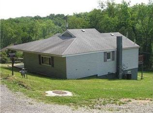 126 Snyder Ln, Belle Vernon, PA 15012