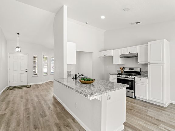 5th image of 390 Tucker Avenue