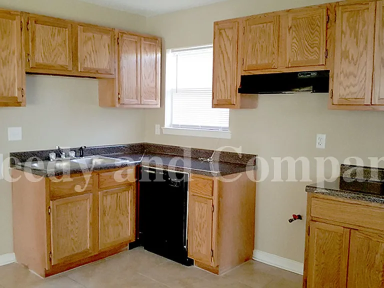 5194 Colewood Ave — Photo 6