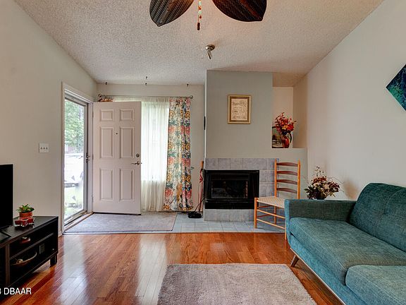 3rd image of 1507 Heritage Ln