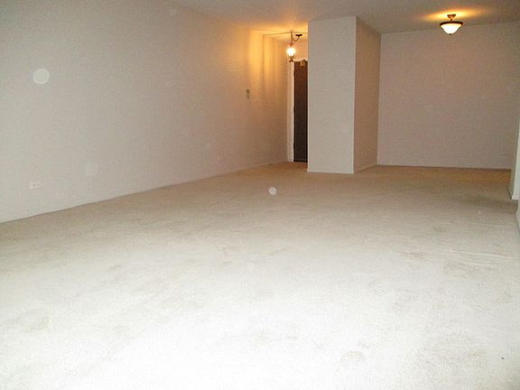4th image of 2005 Valencia Dr APT 116D