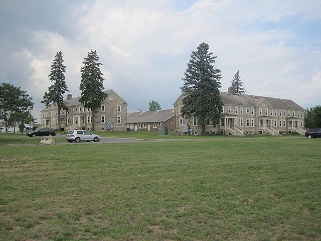 2nd image of 27 Tennessee Rd